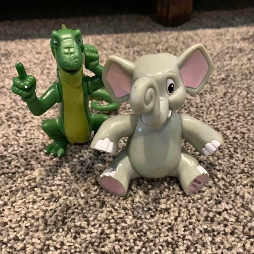 Rainforest Cafe Figures